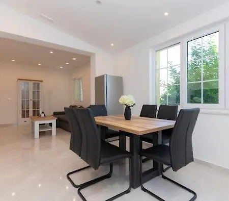 Brdo Apartament Grubine